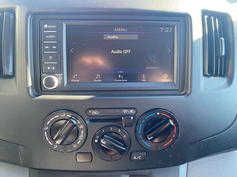 Used 2020 Nissan NV200 S image 13