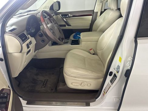 Used 2011 Lexus GX 460 w/ Comfort Plus Pkg AWD/4WD image 3