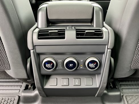 New 2026 Land Rover Defender 110 X-Dynamic SE AWD/4WD image 26