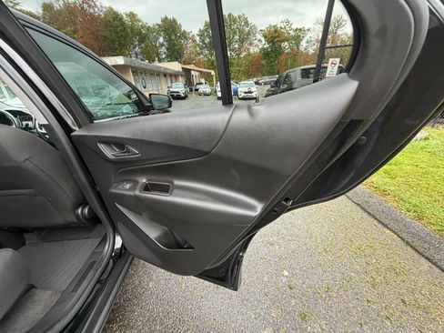 Used 2019 Chevrolet Equinox LT image 17