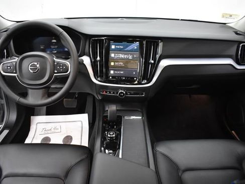 Used 2025 Volvo S60 B5 Core image 30