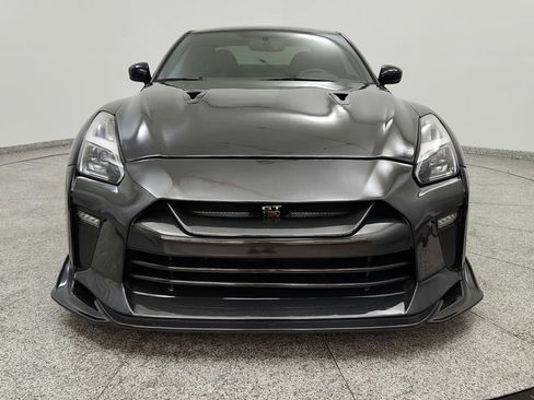 Used 2018 Nissan GT-R Premium AWD/4WD image 9