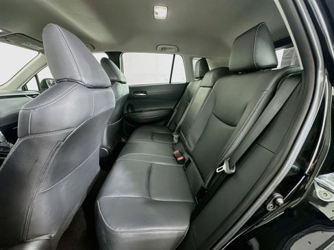 Used 2025 Toyota Corolla Cross XLE FWD image 28