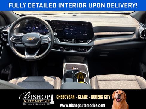 Used 2025 Chevrolet Equinox LT w/ Convenience Package II AWD/4WD image 3
