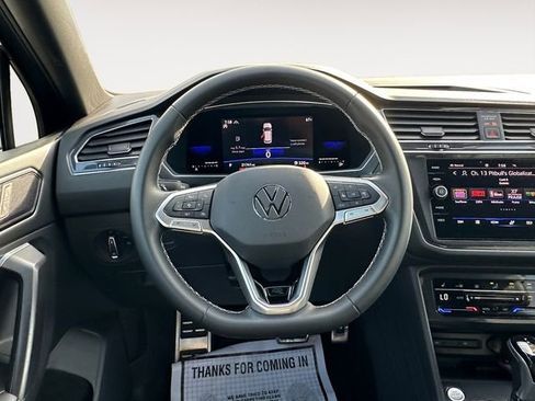 Used 2023 Volkswagen Tiguan SE R-Line image 12