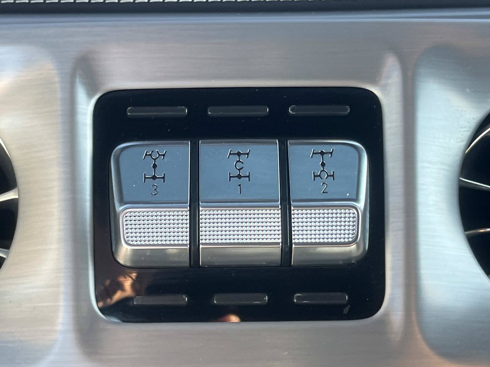 Certified 2021 Mercedes-Benz G 63 AMG 4MATIC image 35