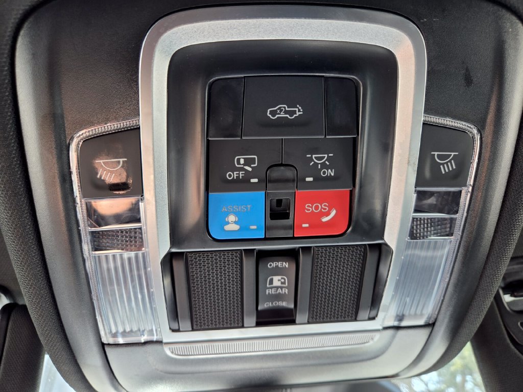 Used 2025 RAM 1500 Big Horn AWD/4WD image 36