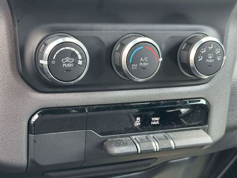 Used 2023 RAM 1500 Big Horn AWD/4WD image 24