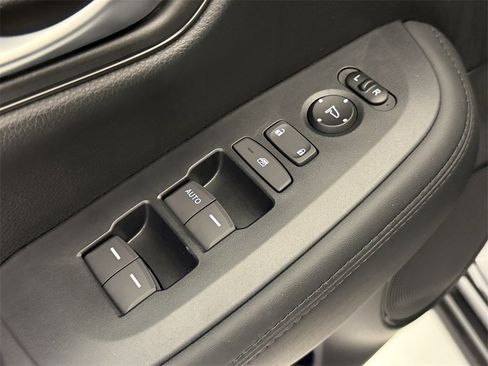 New 2026 Honda HR-V LX image 21