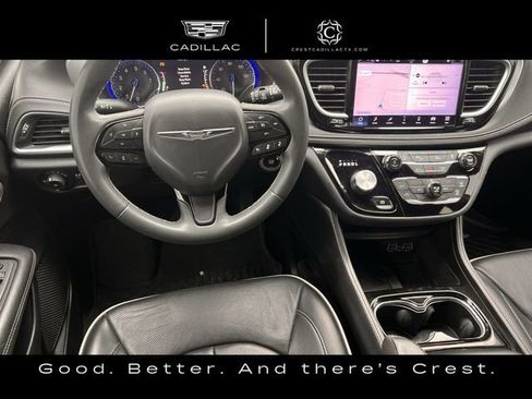 Used 2025 Chrysler Pacifica Limited FWD image 10