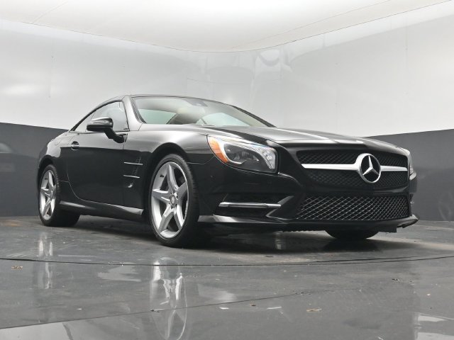 Used 2016 Mercedes-Benz SL 400 w/ Premium I Package image 32