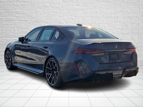 New 2026 BMW M5 w/ Carbon Package image 3