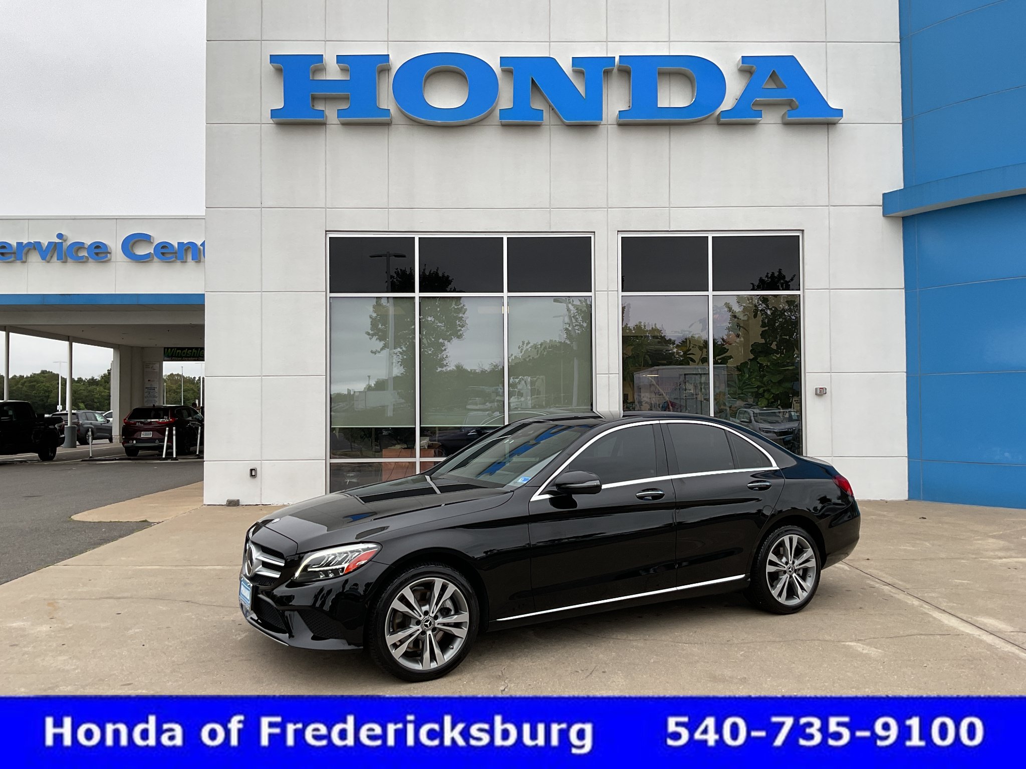 Used 2020 Mercedes-Benz C 300 4MATIC Sedan image 1