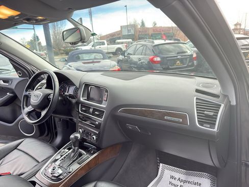 Used 2017 Audi Q5 2.0T Premium Plus w/ Technology Package image 17