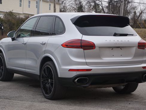 Used 2017 Porsche Cayenne Platinum Edition w/ Premium Package Plus (PJX) image 9