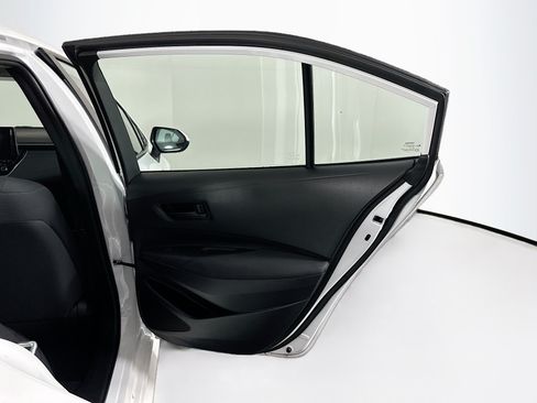 Used 2024 Toyota Corolla LE FWD image 28