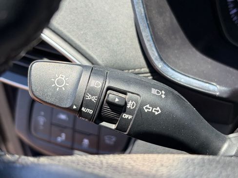Used 2020 Hyundai Santa Fe SEL FWD image 9