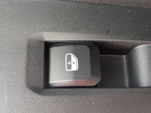 New 2026 Jeep Compass Latitude AWD/4WD image 25