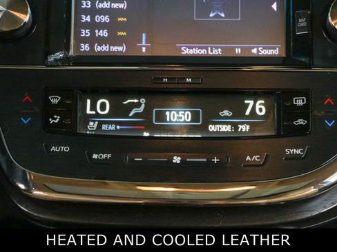 Used 2017 Toyota Avalon Limited FWD image 20