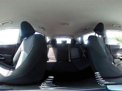 Used 2025 Kia Soul LX w/ LX Technology Package FWD image 40