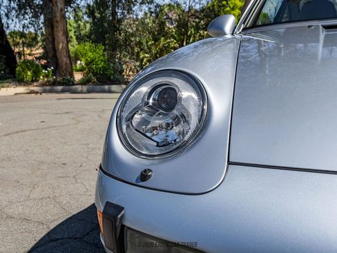Used 1995 Porsche 911 Carrera 4 image 54