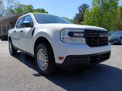 Used 2022 Ford Maverick XL image 4