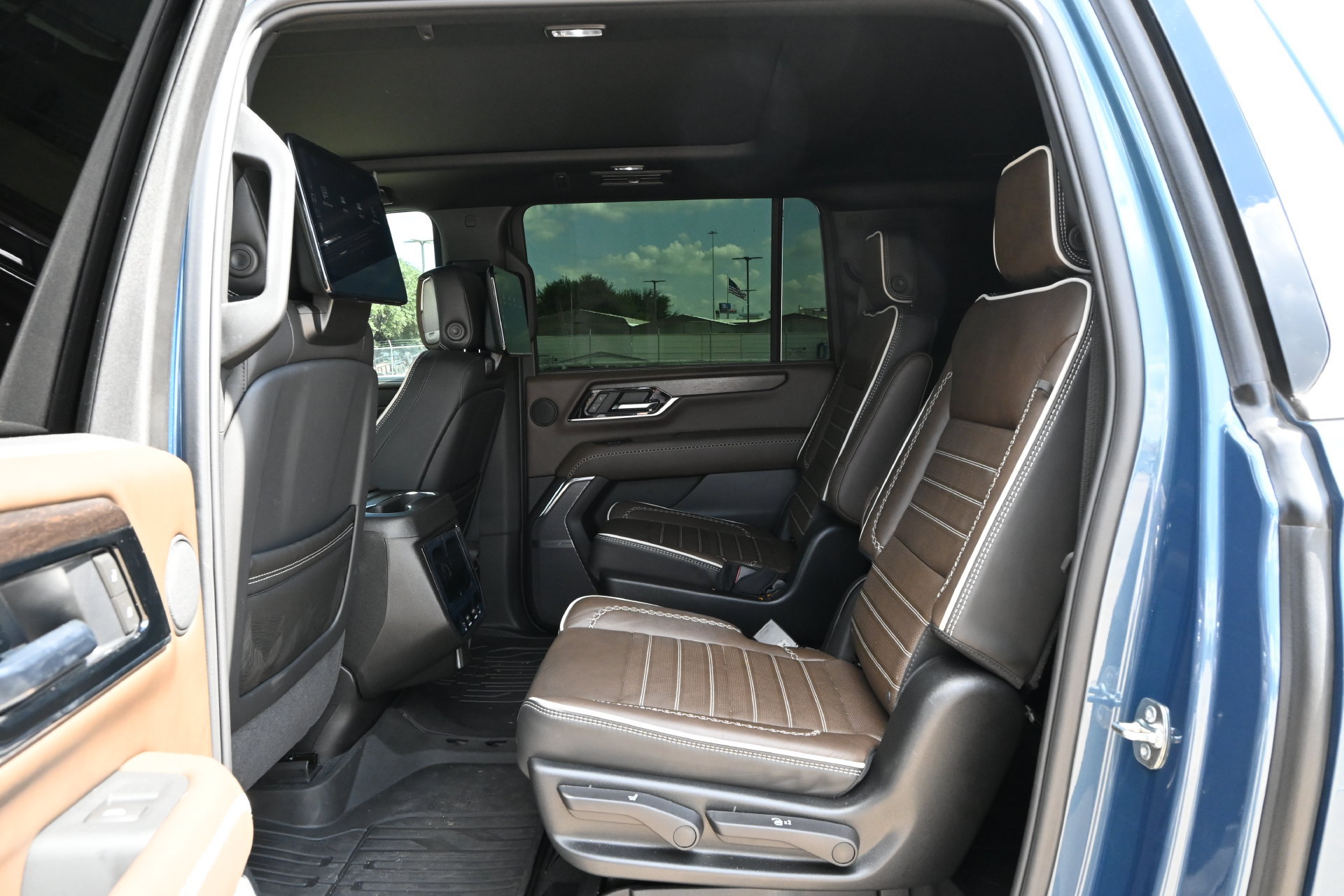 Used 2026 GMC Yukon XL Denali Ultimate AWD/4WD image 20