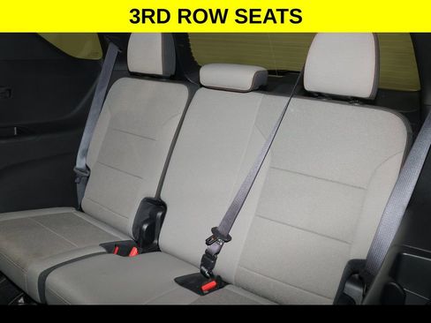 Used 2025 Chevrolet Traverse LT AWD/4WD image 11