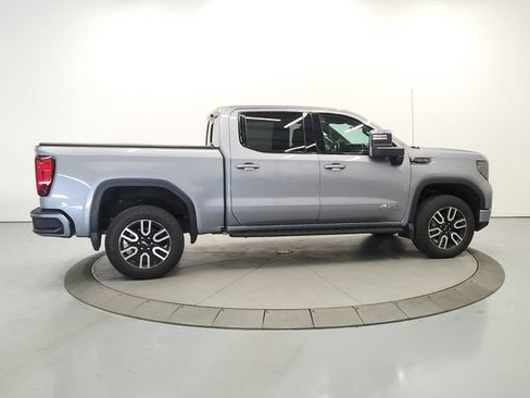 Used 2024 GMC Sierra 1500 AT4 w/ Technology Package AWD/4WD image 8