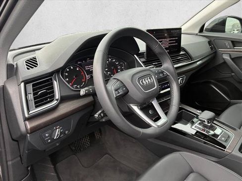 Used 2023 Audi Q5 2.0T Premium w/ Convenience Package AWD/4WD image 10