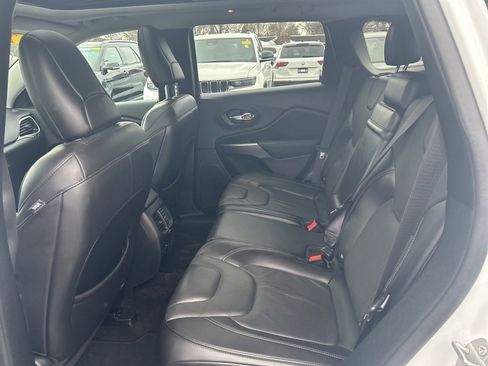 Used 2019 Jeep Cherokee Limited w/ Technology Group image 17