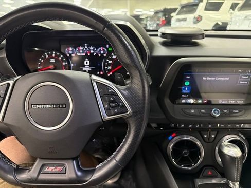Used 2020 Chevrolet Camaro SS RWD image 17