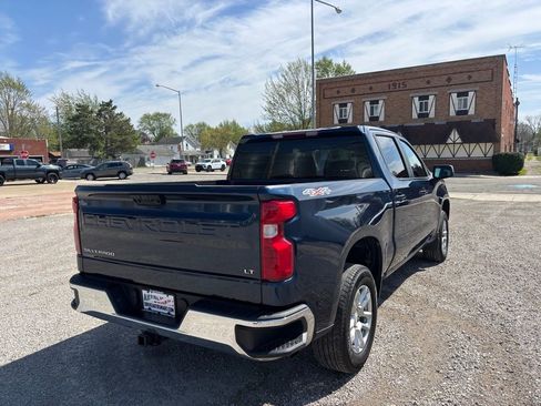 Used 2023 Chevrolet Silverado 1500 LT AWD/4WD image 3