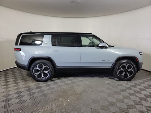 Used 2024 Rivian R1S Adventure AWD/4WD image 6