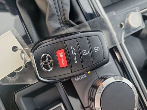 Certified 2025 Toyota Tundra Limited image 36