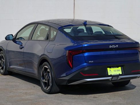 Used 2025 Kia K4 EX FWD image 43