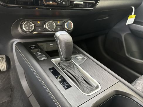 New 2025 Nissan Kicks SV image 18