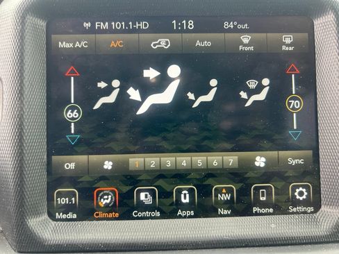 Used 2022 Jeep Wrangler Unlimited Sahara AWD/4WD image 23