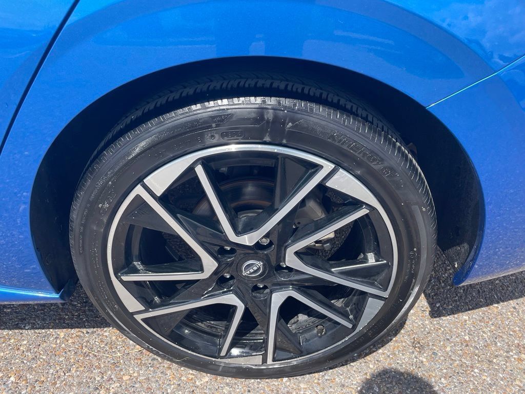 Certified 2024 Nissan Sentra SR FWD image 17