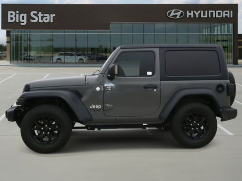 Used 2020 Jeep Wrangler Sport image 2