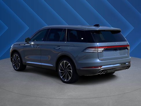 Used 2025 Lincoln Aviator Reserve w/ Equipment Group 201A AWD/4WD image 5