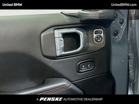Used 2024 Jeep Wrangler Unlimited Rubicon AWD/4WD image 3