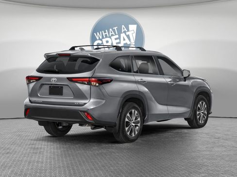 New 2026 Toyota Highlander Platinum AWD/4WD image 4