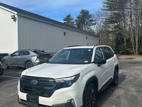Used 2025 Subaru Forester Sport image 1