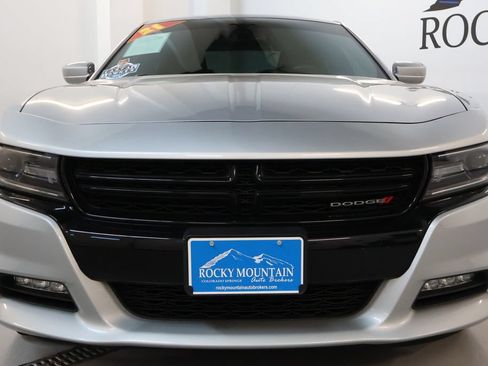 Used 2020 Dodge Charger SXT AWD/4WD image 2