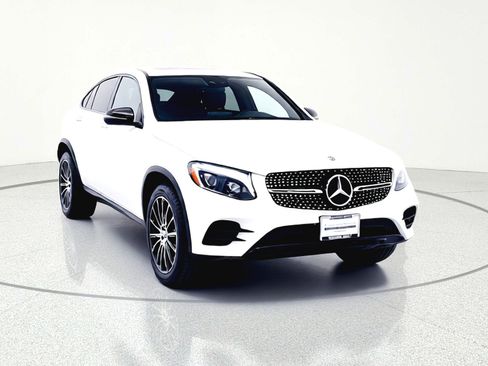 Used 2018 Mercedes-Benz GLC 300 4MATIC Coupe image 6