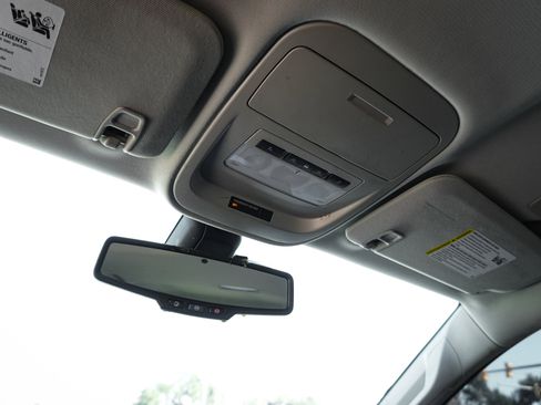 Used 2022 Chevrolet Colorado Z71 w/ Safety Package image 30