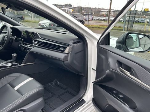 Certified 2025 Toyota Camry SE image 15