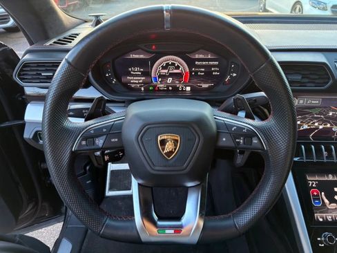 Used 2020 Lamborghini Urus image 16