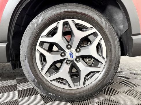 Used 2020 Subaru Forester Premium AWD/4WD image 25